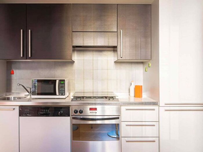 Appartamento bilocale in affitto in Corso Garibaldi, Moscova, Milano