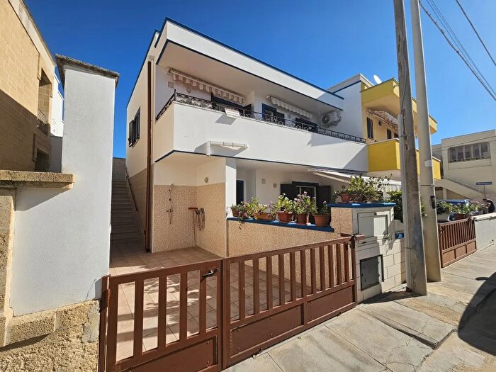 Casa trilocale in vendita in Torre Pali, Salve