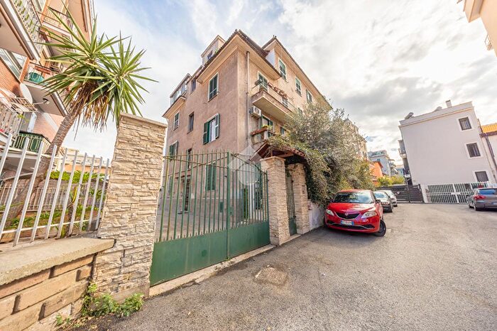 Appartamento bilocale in vendita in Viale Alessandrino, Roma