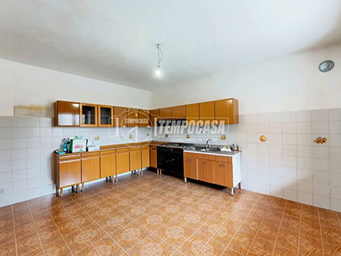 Casa trilocale in vendita in Treiso