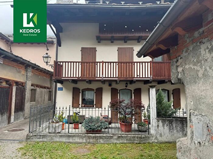 Appartamento trilocale in affitto in Vicolo Lord Lochey, Morgex