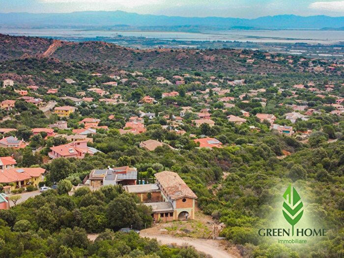Casa con 7 locali in vendita in Località Poggio dei Pini, Capoterra