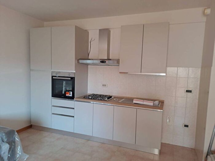 Appartamento bilocale in affitto in Via Gianbattista Intra, Due Pini Te Brunetti, Mantova