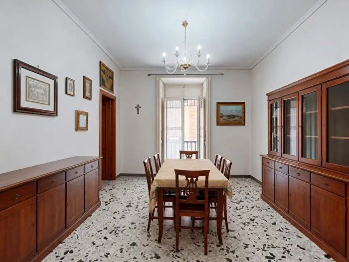 Appartamento quadrilocale in vendita in Via Bologna, Napoli