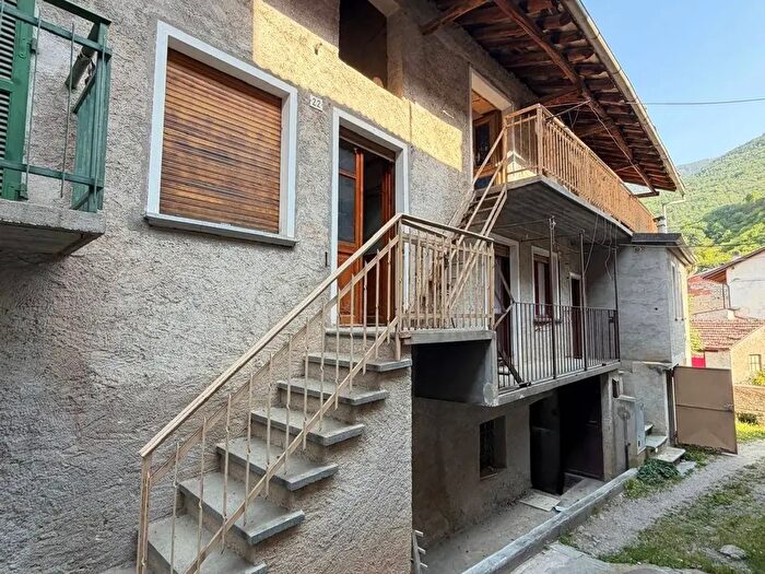 Case in Vendita e in Affitto - 2