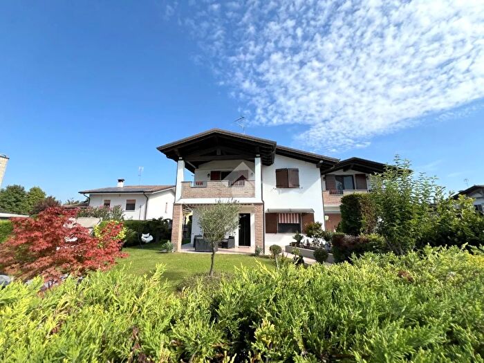 Casa con 5 locali in vendita in Via S Martino, Mariana Mantovana