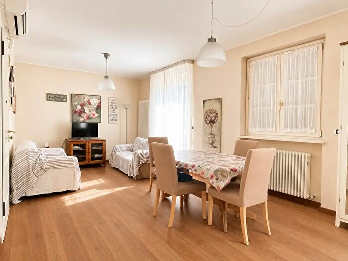 Appartamento trilocale in vendita in Viareggio