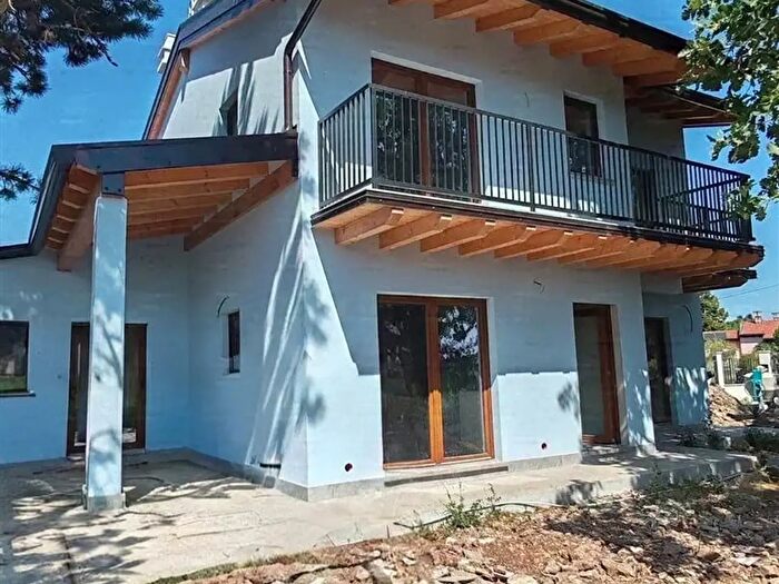 Casa quadrilocale in vendita in Duino Aurisina