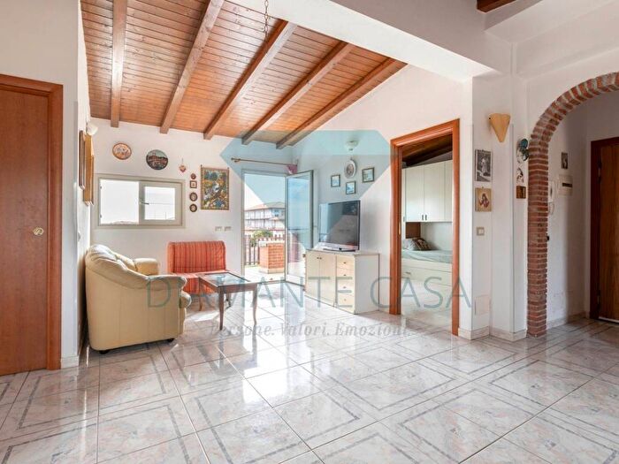 Appartamento quadrilocale in affitto in Via degli Olmi, Monte Po, Catania
