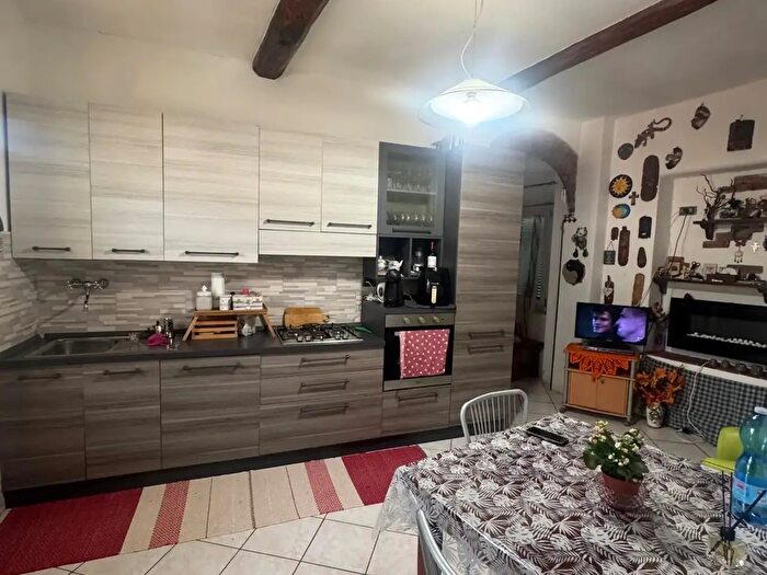 Appartamento quadrilocale in affitto in Carrara