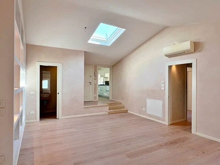 Appartamento trilocale in vendita in Contrà Santa Caterina, Vicenza