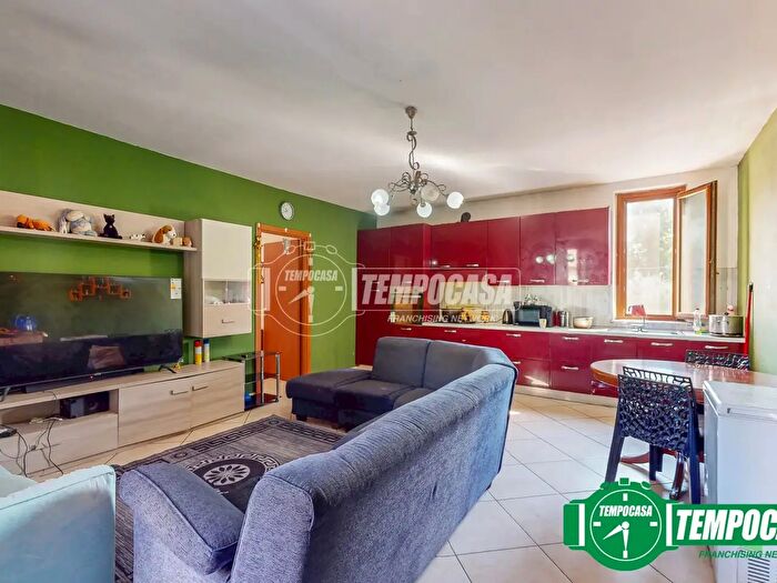 Appartamento quadrilocale in vendita in Via a Perfumo, Alessandria