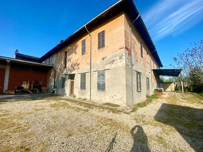 Casa con 9 locali in vendita in Strada Comunale per Viguzzolo, Castelnuovo Scrivia