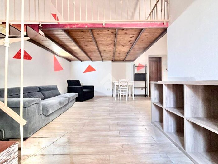 Appartamento trilocale in vendita in VICO PALAZZO PINTO, Garibaldi Ferrovia, Napoli