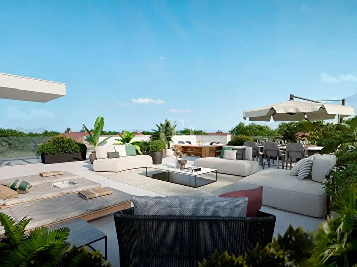 Appartamento quadrilocale in vendita in Desenzano Del Garda