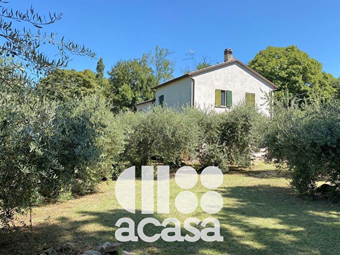 Casa con 7 locali in vendita in Cesena