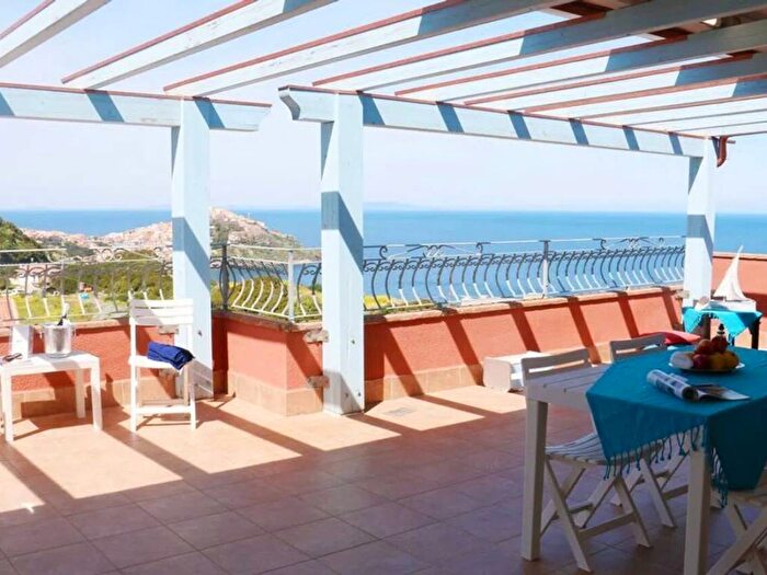 Appartamento quadrilocale in affitto in Strada Statale, Centro, Castelsardo