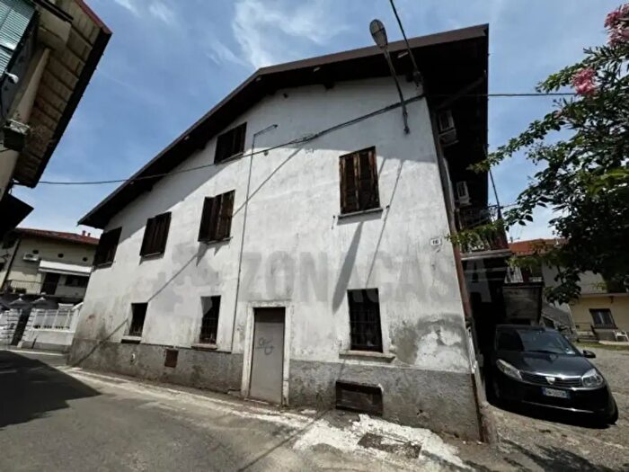 Casa quadrilocale in vendita in Via Moroni, Gallarate
