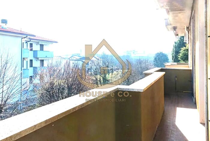 Appartamento bilocale in vendita in Viale Monte Grappa, Vigevano