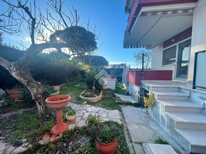 Appartamento trilocale in vendita in Via Badino, Terracina