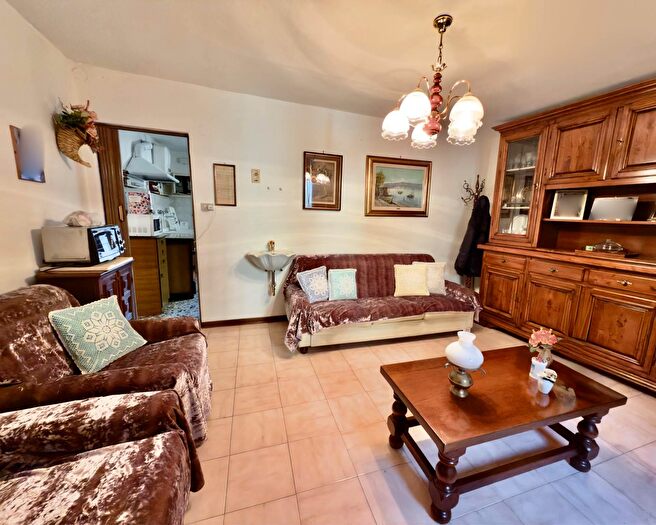 Appartamento con 6 locali in vendita in Pistoia