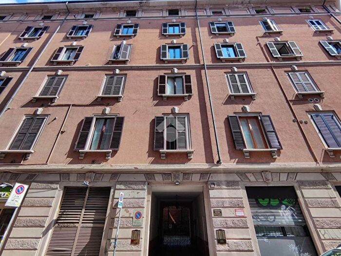 Appartamento monolocale in affitto in Via Pontida, Moscova, Milano