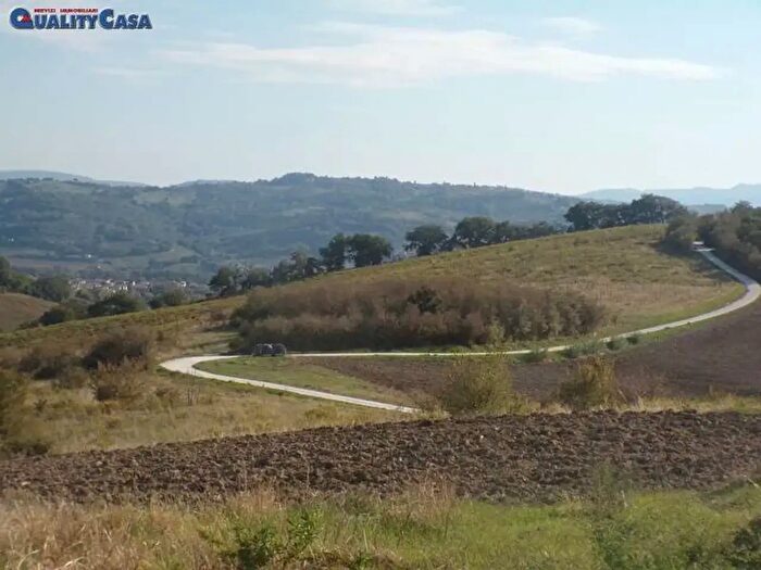 Casa quadrilocale in vendita in Contrada Coste, Poggio San Marcello