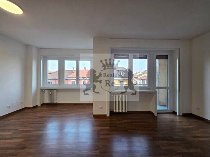 Appartamento con 5 locali in affitto in Via Giovanni Lulli, Casoretto, Milano