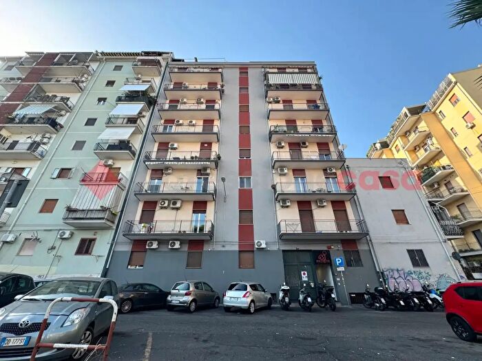 Appartamento trilocale in vendita in Via dell'Esperanto, Catania