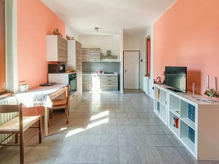 Appartamento trilocale in vendita in Via Taddeo Ugoleto, Parma