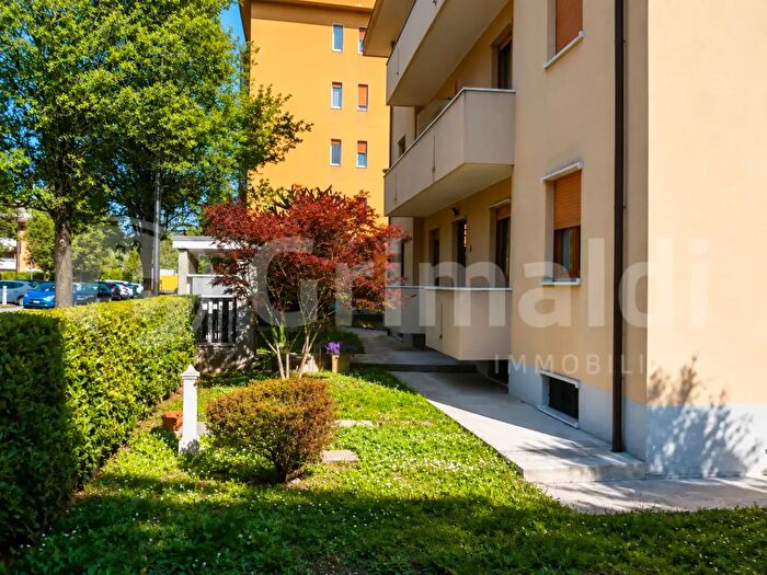 Appartamento trilocale in vendita in Via Trieste, Limbiate