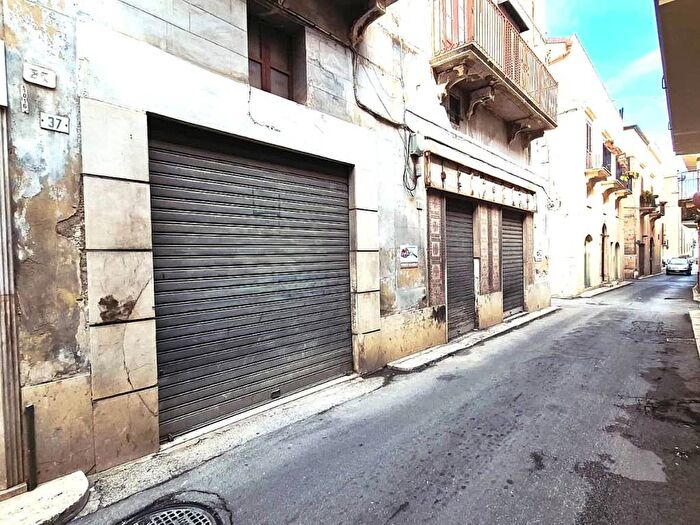 Casa quadrilocale in vendita in Via Armando Diaz, Centro, Alcamo