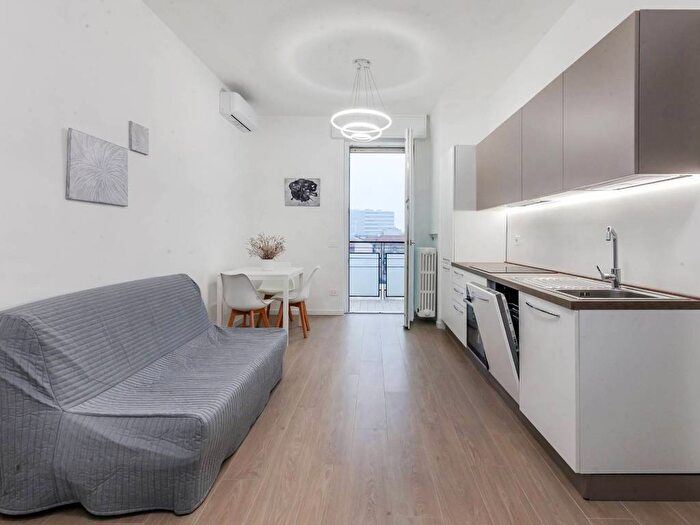 Appartamento bilocale in affitto in Via Pellegrino Rossi, Dergano, Milano