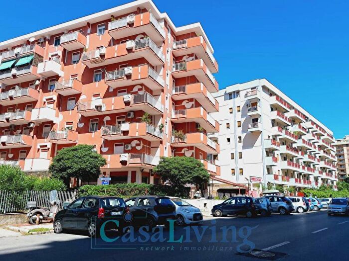 Appartamento quadrilocale in affitto in Via dei Nebrodi, Strasburgo Belgio, Palermo