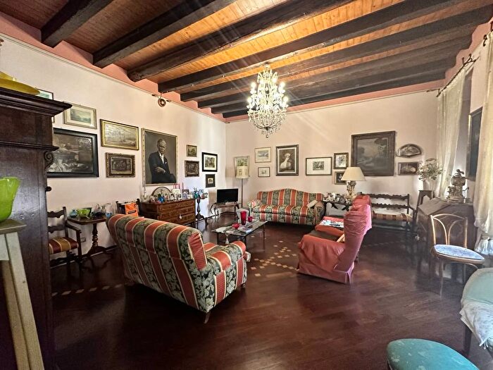 Appartamento con 5 locali in vendita in Via Armando Diaz Riva del Garda, Riva Del Garda