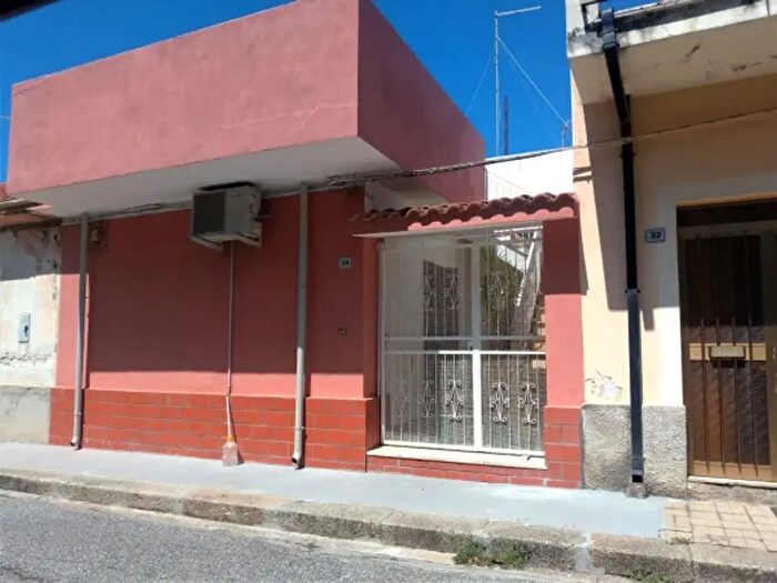 Casa bilocale in vendita in Via Montanara, Parghelia