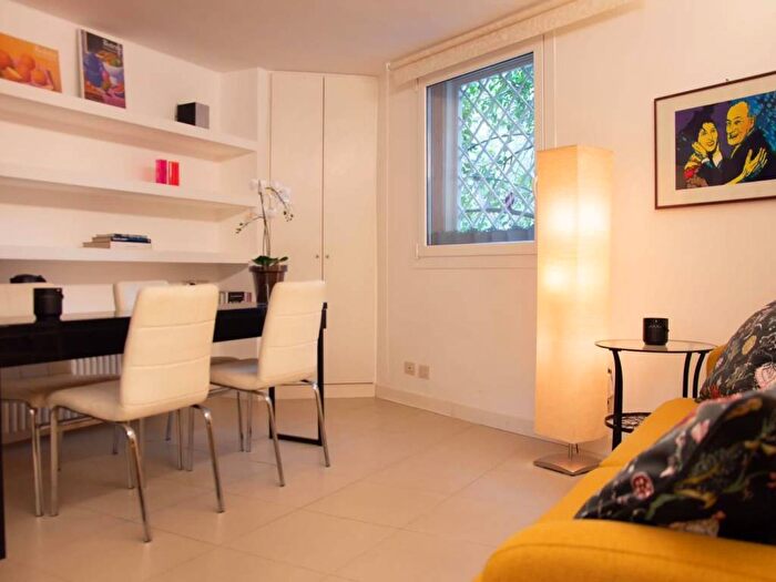 Appartamento bilocale in affitto in Via di Trasone, Africano Villa Chigi, Roma