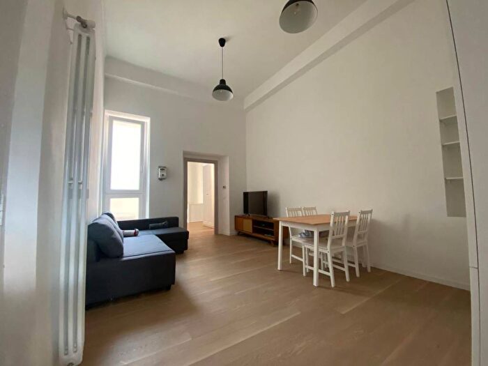 Appartamento trilocale in affitto in Via Luigi Capriolo, Cenisia, Torino