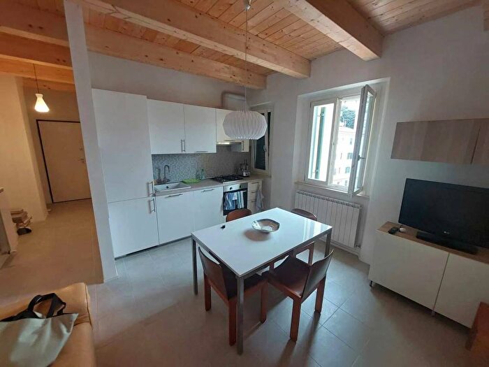 Appartamento trilocale in affitto in Neighbourhood VallemianoMontemarino, Regione, Ancona