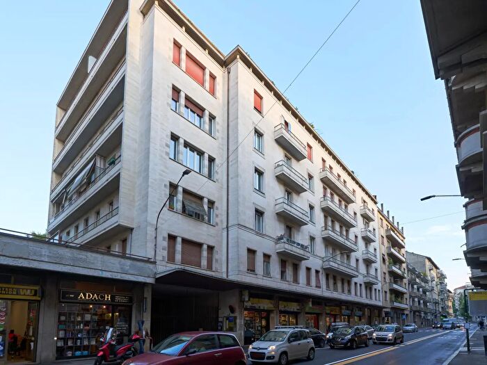 Appartamento con 6 locali in vendita in Via Piave, Varese