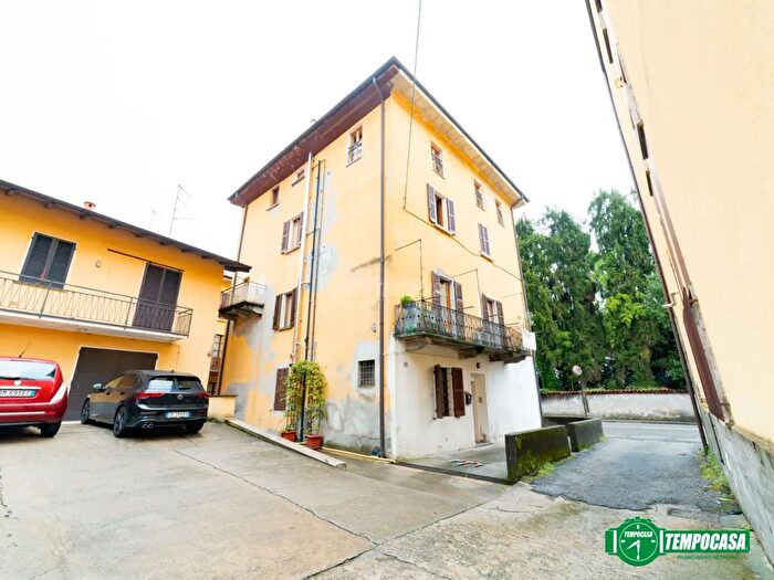 Appartamento bilocale in vendita in Via Sempione, Meina