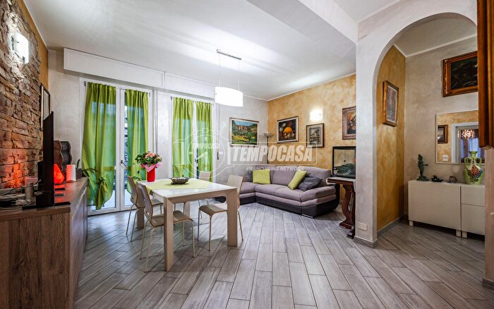 Appartamento trilocale in vendita in Piazza San Lorenzo, Trezzano Sul Naviglio