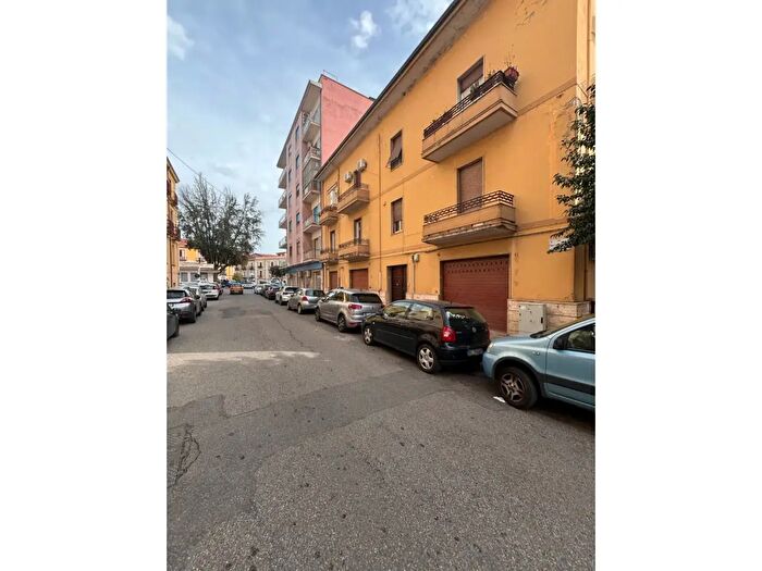 Appartamento quadrilocale in vendita in Via Luigi Picciotto, Cosenza