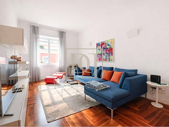 Appartamento trilocale in affitto in Via Sforza, Missori, Milano