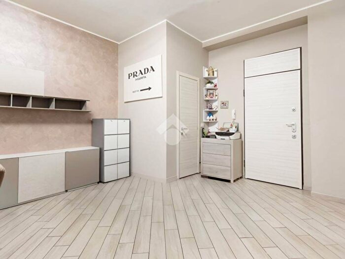 Appartamento bilocale in affitto in Via Lorenteggio, Piazza Napoli, Milano