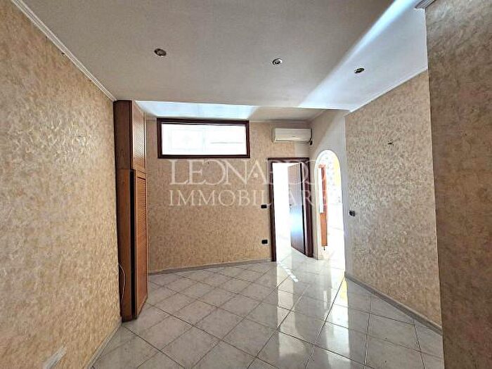 Appartamento bilocale in vendita in Via Po, Napoli