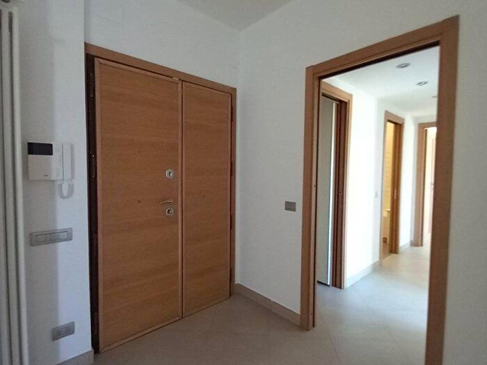 Casa quadrilocale in affitto in Baldo degli Ubaldi, Roma