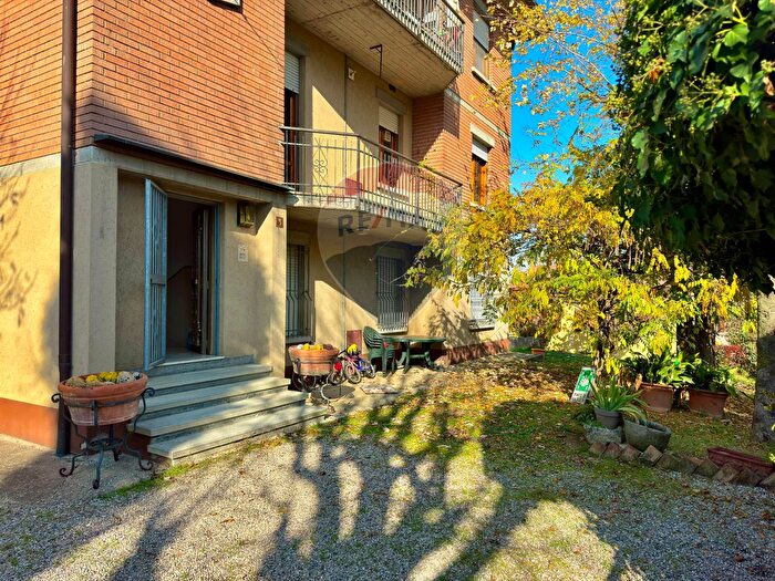 Appartamento con 5 locali in vendita in Via Scuole Vecchie, Casalgrande