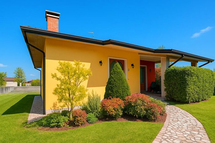 Casa con 5 locali in vendita in Via Attilio Bernardi, Arcole