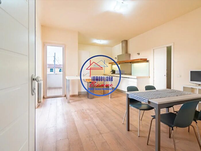 Appartamento trilocale in vendita in Massarosa